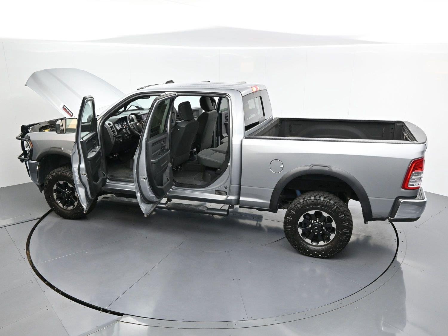 Used 2021 Billet Silver Metallic Clearcoat Ram Tradesman image 39