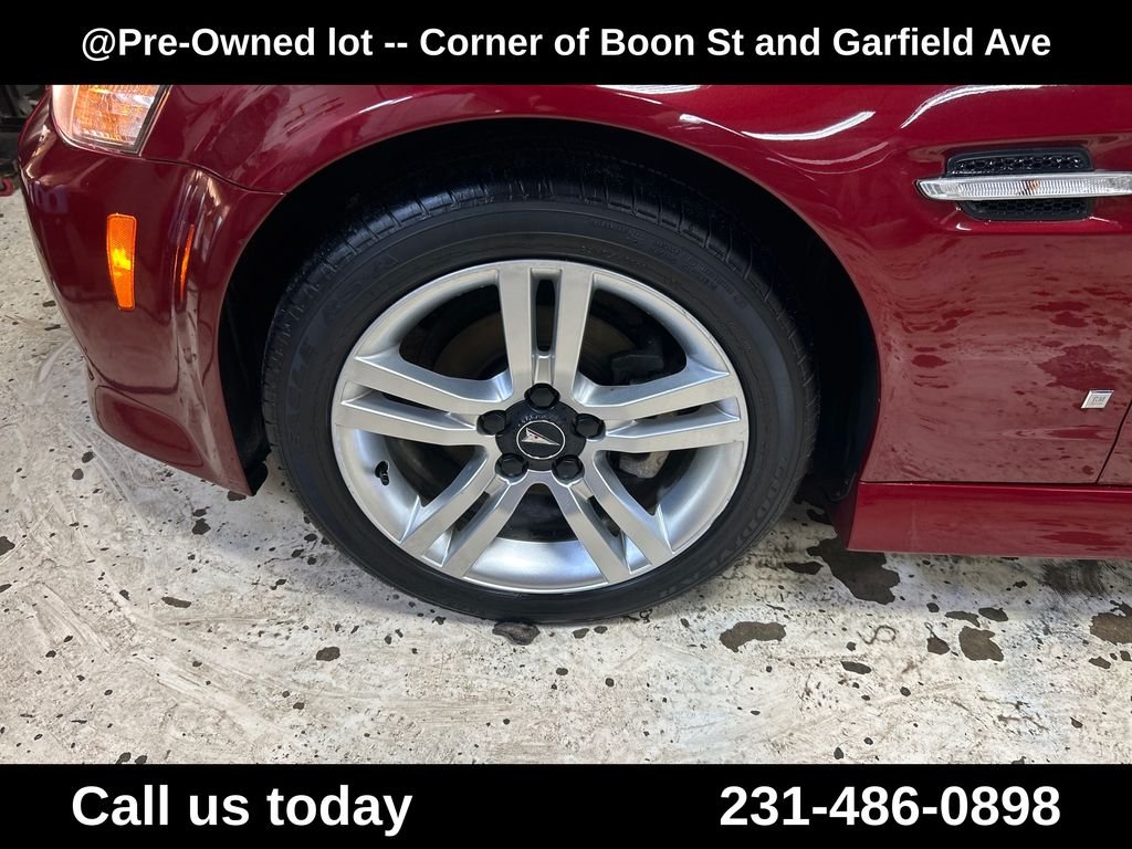 Used 2009 Red Pontiac Base image 11