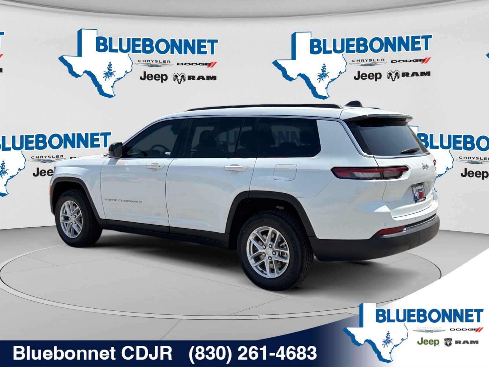 New 2026 Bright White Clear-Coat Exterior Paint Jeep Laredo image 7