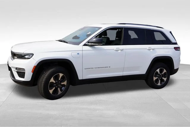 Certified Used 2024 White Jeep 4xe image 10