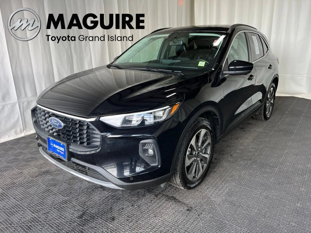 Used 2024 Black Ford Platinum image 1