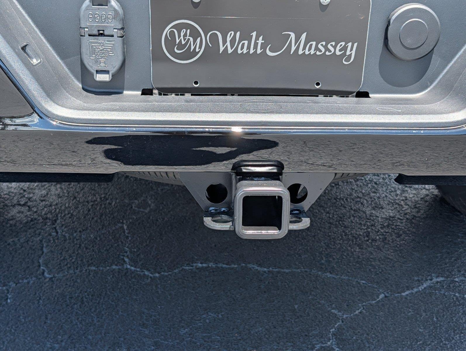 New 2026 Onyx Black GMC Elevation image 34