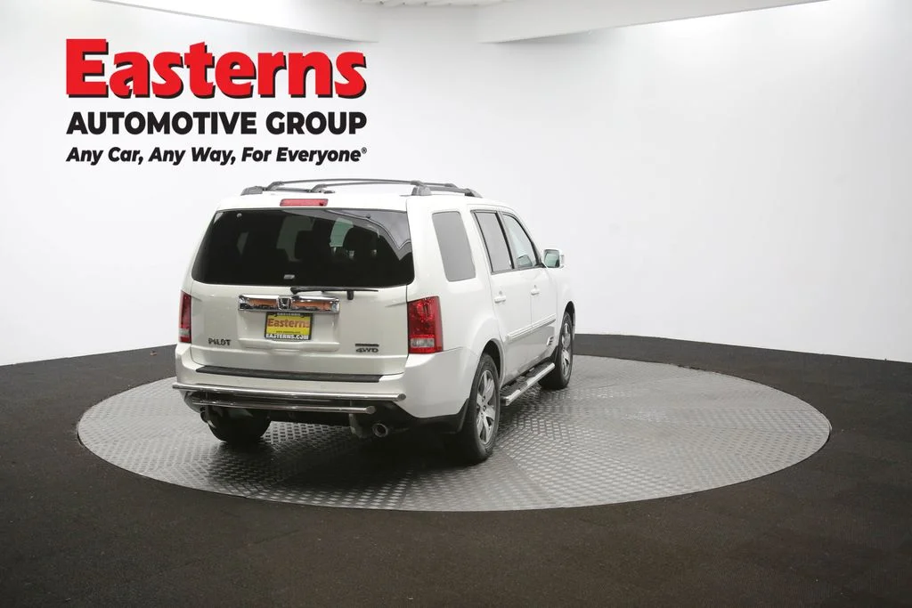 Used 2014 White Honda Touring image 37