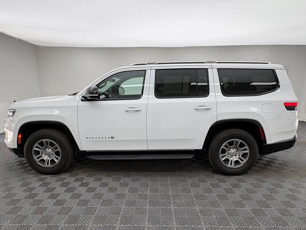 Used 2023 Bright White Clearcoat Jeep Base image 12