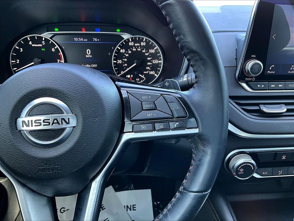Used 2020 Black Nissan 2.5 SR image 13