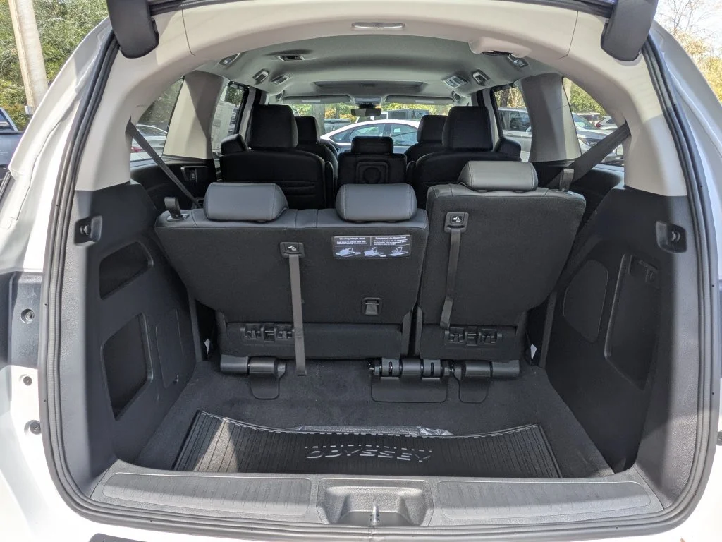 New 2027 Platinum White Pearl Honda EX-L image 12