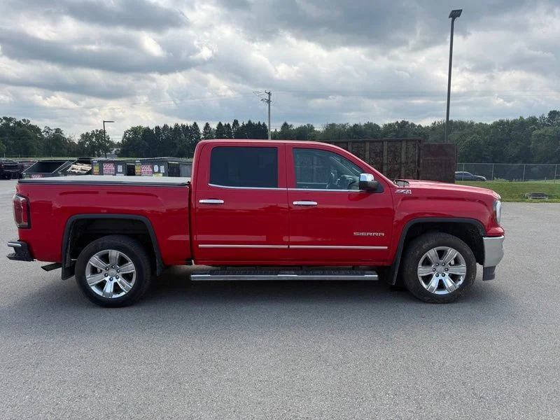 Used 2018 Red GMC SLT image 15