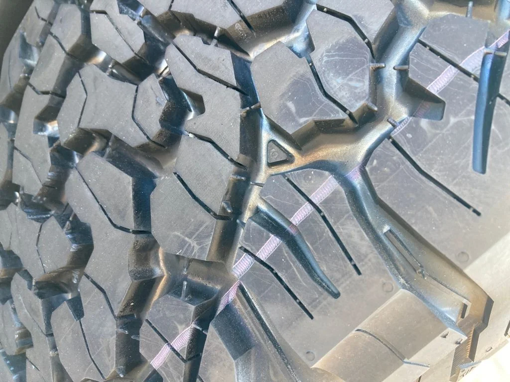 New 2026 Granite Crystal Metallic Clear-Coat Exterior Paint Jeep Rubicon image 28