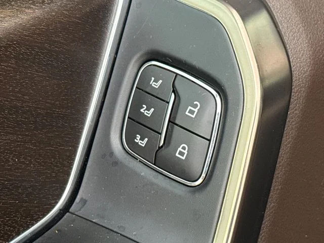 Used 2021  Ford King Ranch image 21