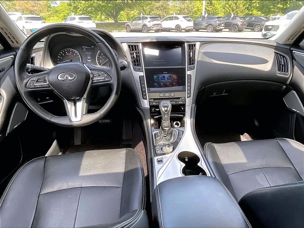 Used 2023 Black INFINITI LUXE image 21