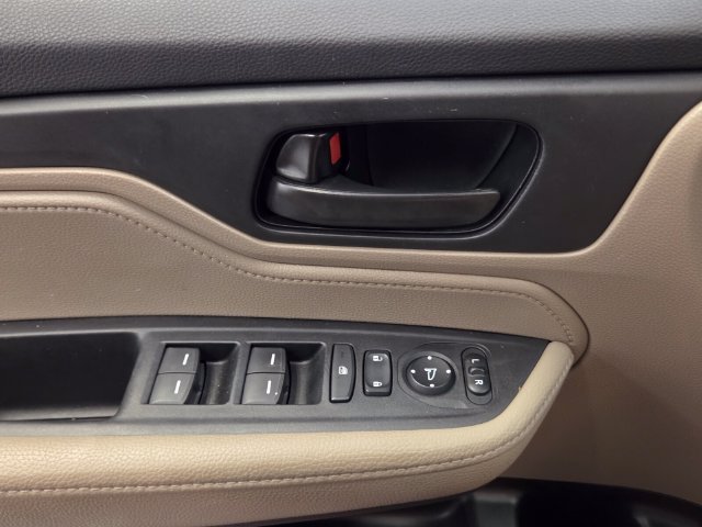 Used 2023 Red Honda EX image 29
