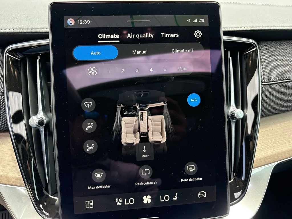 New 2026 Aurora Silver Volvo Plus image 20