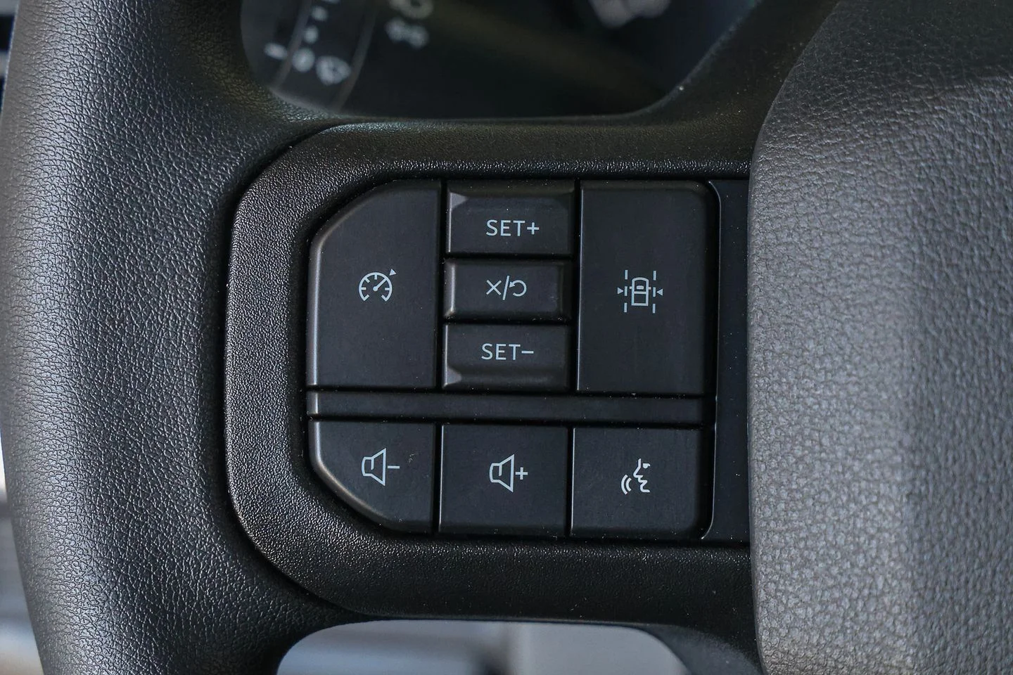New 2026 Oxford White Ford F-550® XL image 26