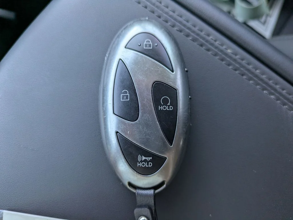 Used 2025 Rockwood Green Hyundai Limited image 30