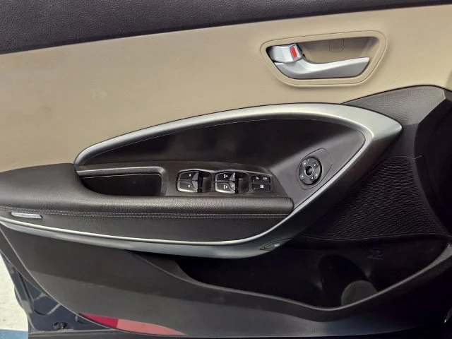 Used 2017 Gray Hyundai 2.4 Base image 32