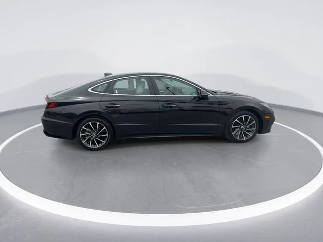 Used 2023 Blue Hyundai Limited image 9