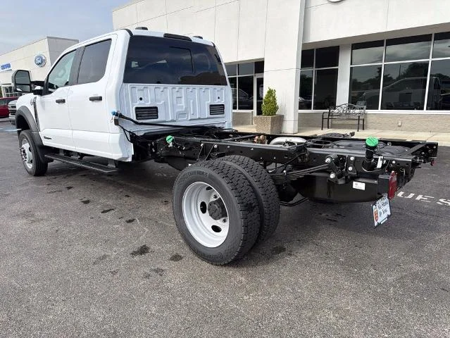 New 2026 Oxford White Ford F-550® XL image 21