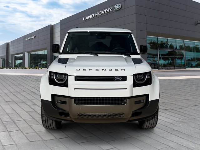 New 2026 Fuji White Land Rover S image 8
