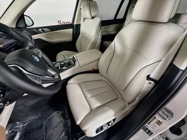 Used 2027 White Metallic BMW xDrive40i image 21