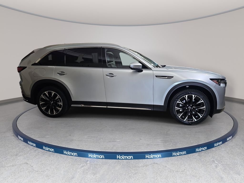 Used 2025 Silver Mazda Premium Plus image 5