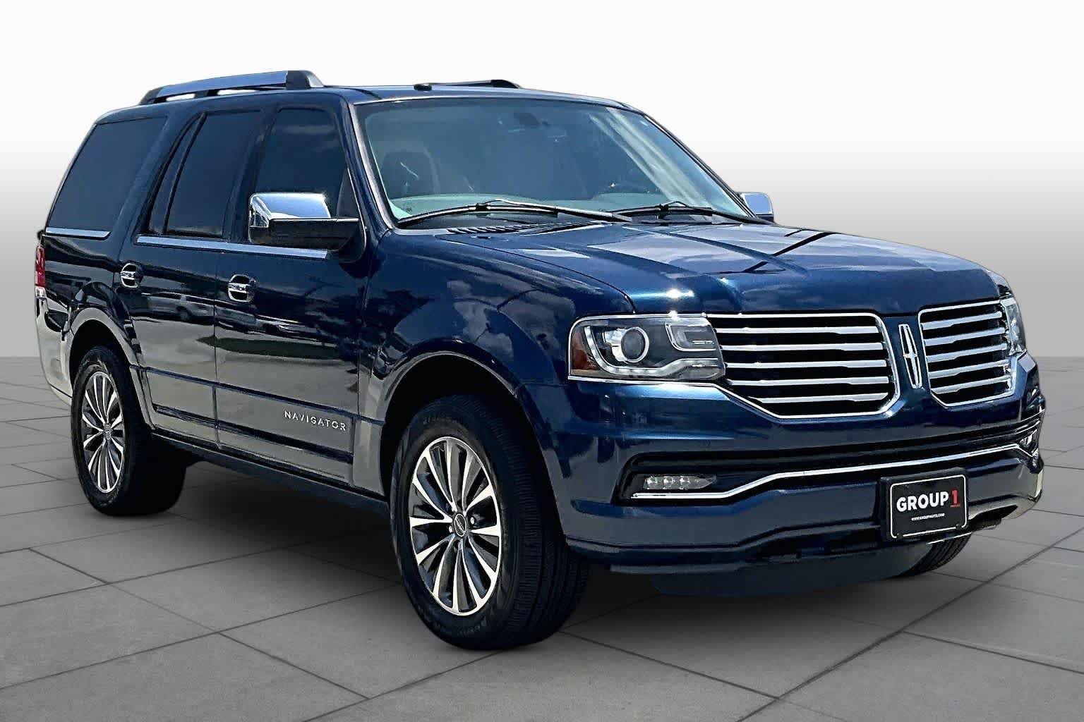 Pre-Owned 2017 Lincoln Navigator Select