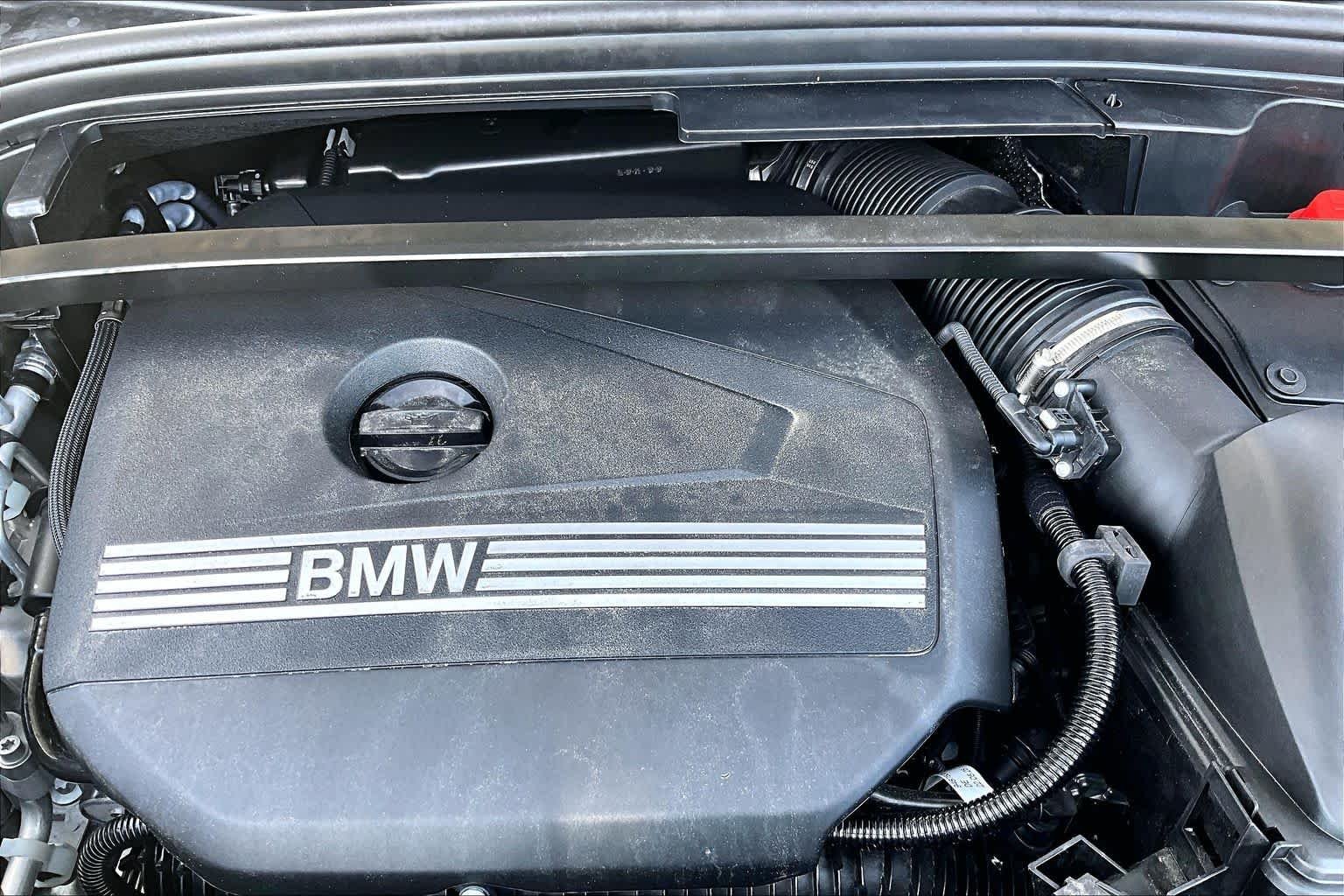 Used 2026 Space Silver Metallic BMW xDrive28i image 31