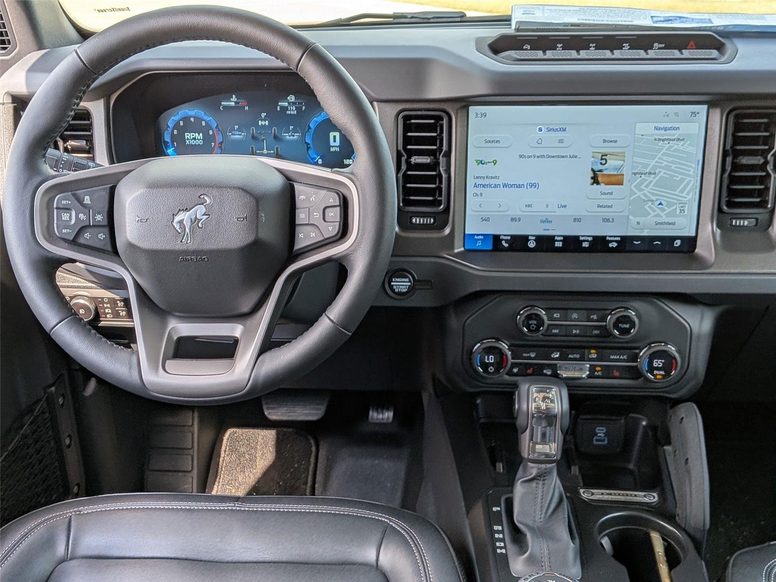 New 2025 Oxford White Ford Badlands® image 29
