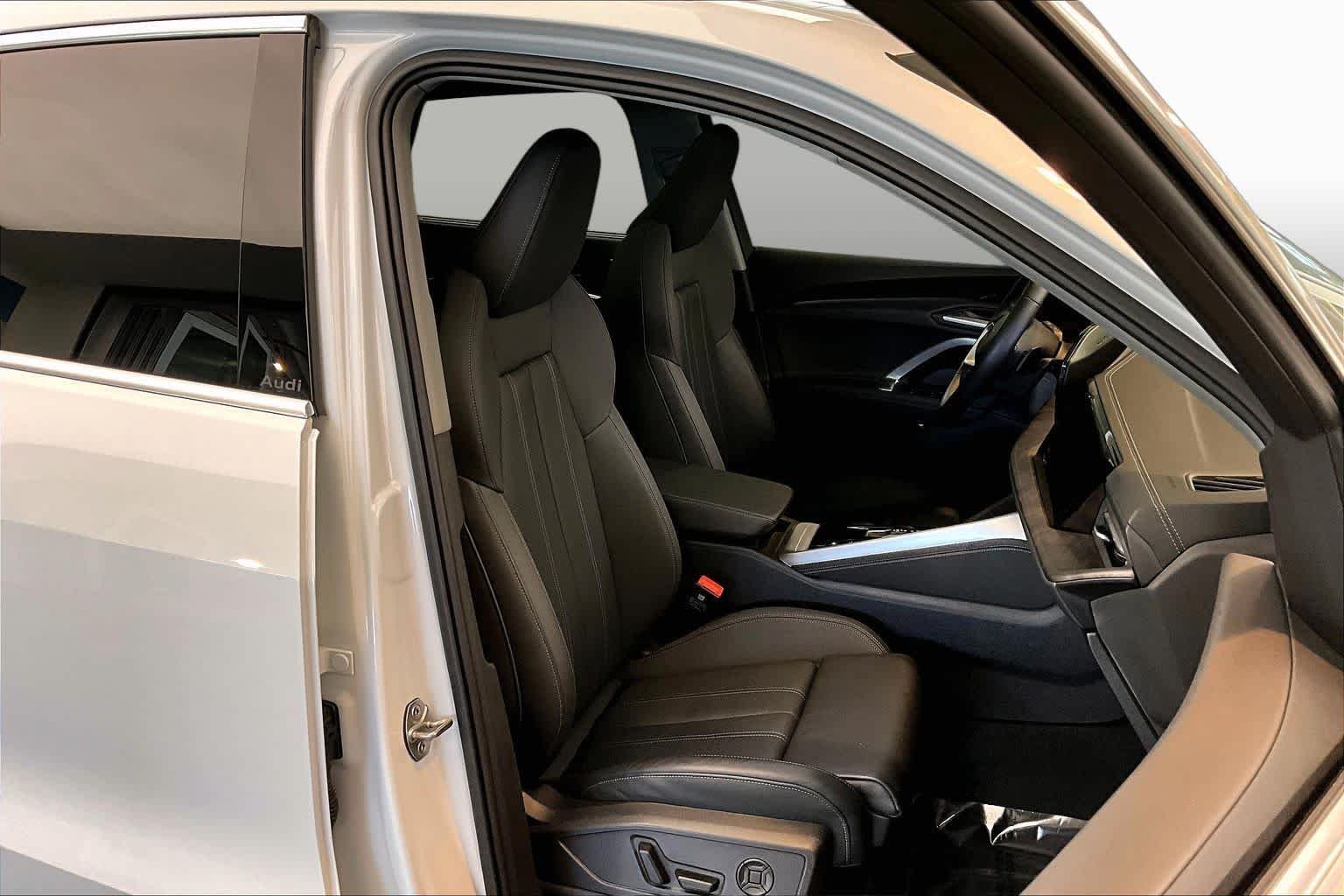 2025 Audi Q5 Premium Plus - Photo 8