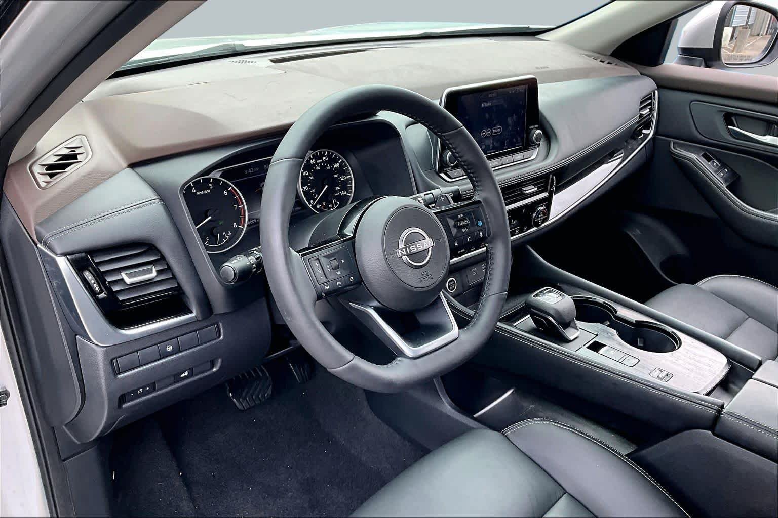 Used 2022 BRILLIANT SILVE Nissan SL image 17