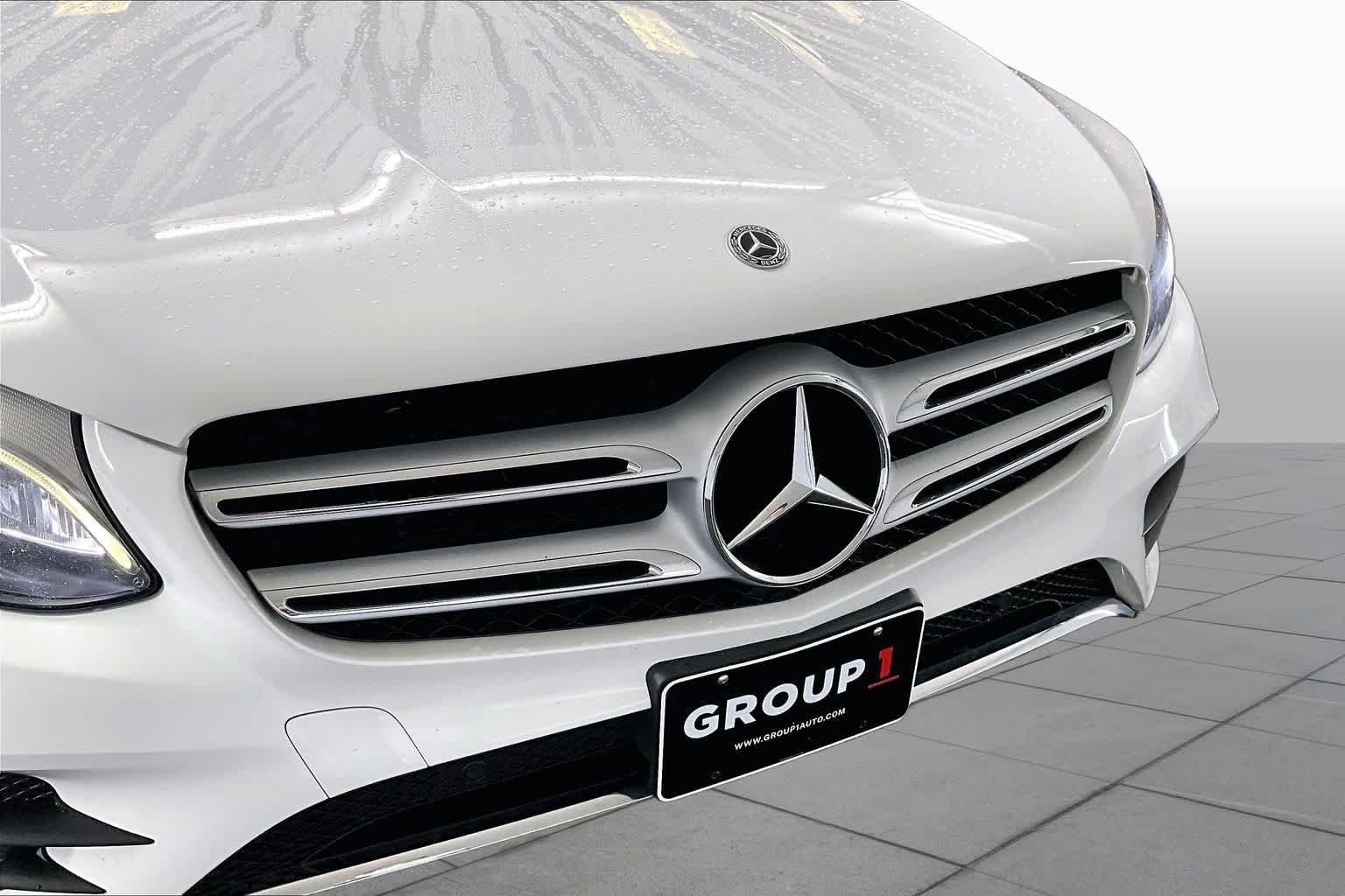Used 2017 Polar White Mercedes-Benz GLC 300 image 28