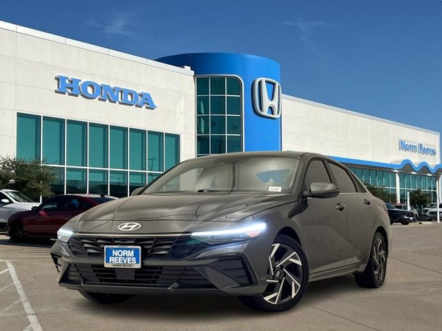 Pre-Owned 2026 Hyundai Elantra Limited