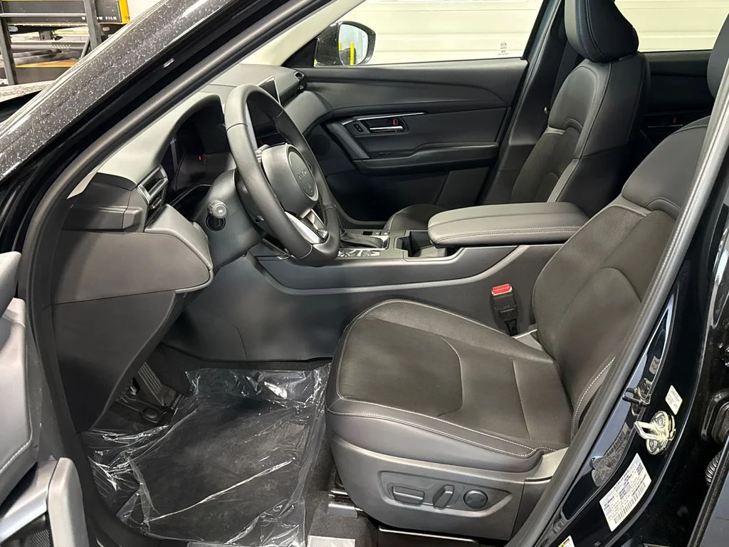 New 2026 Jet Black Mica Mazda 2.5 S Preferred AWD image 5