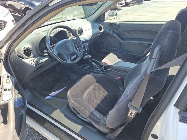 Used 2001 White Pontiac GT image 13