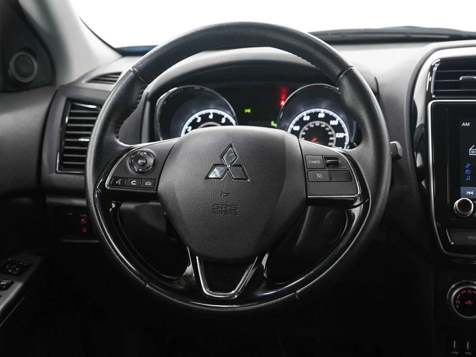 Used 2024 Blue Mitsubishi SE image 16