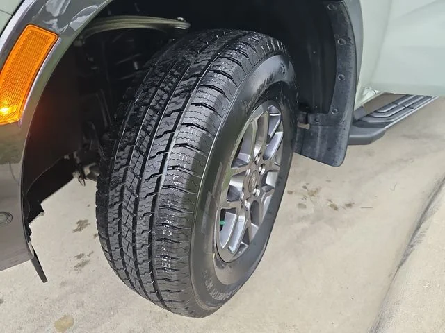 Used 2024 Green Ford XLT image 29
