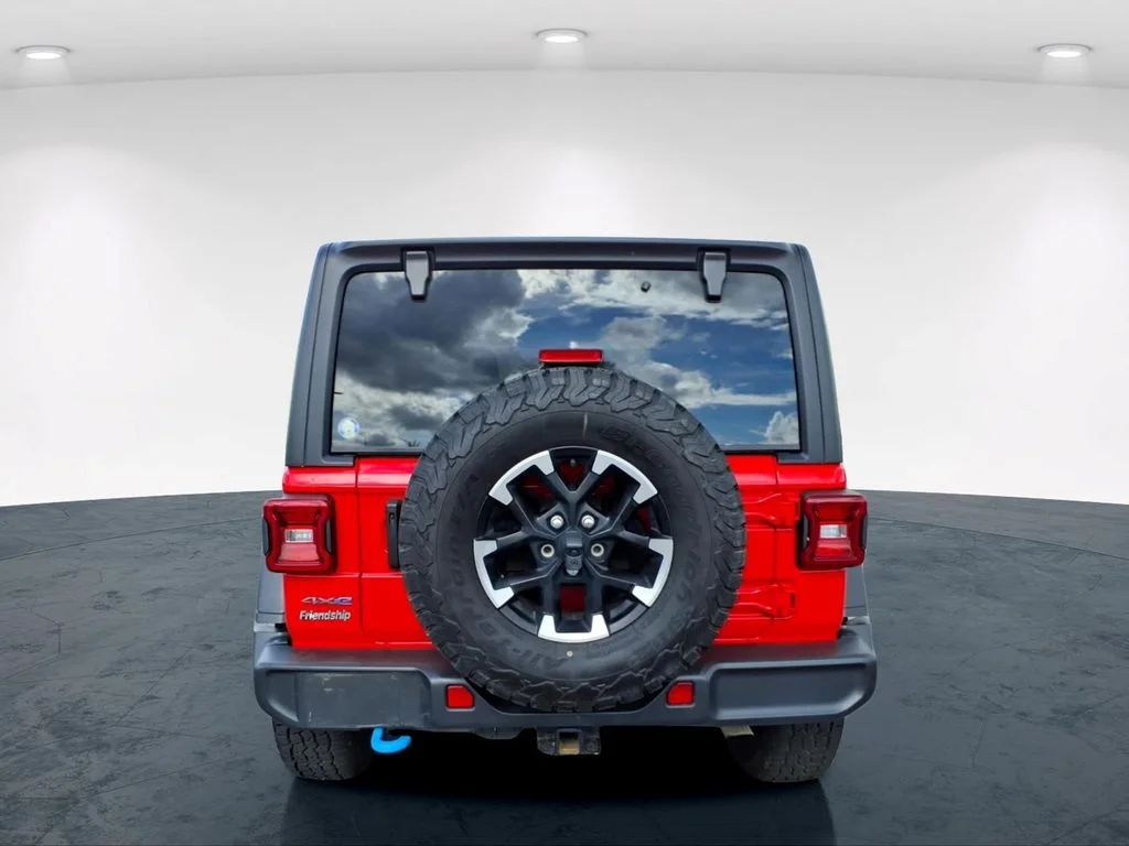 Used 2024 Red Jeep Rubicon 4xe image 10