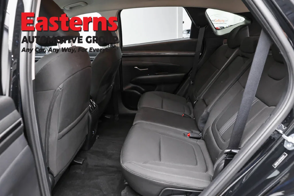 Used 2023 Black Hyundai SEL image 22