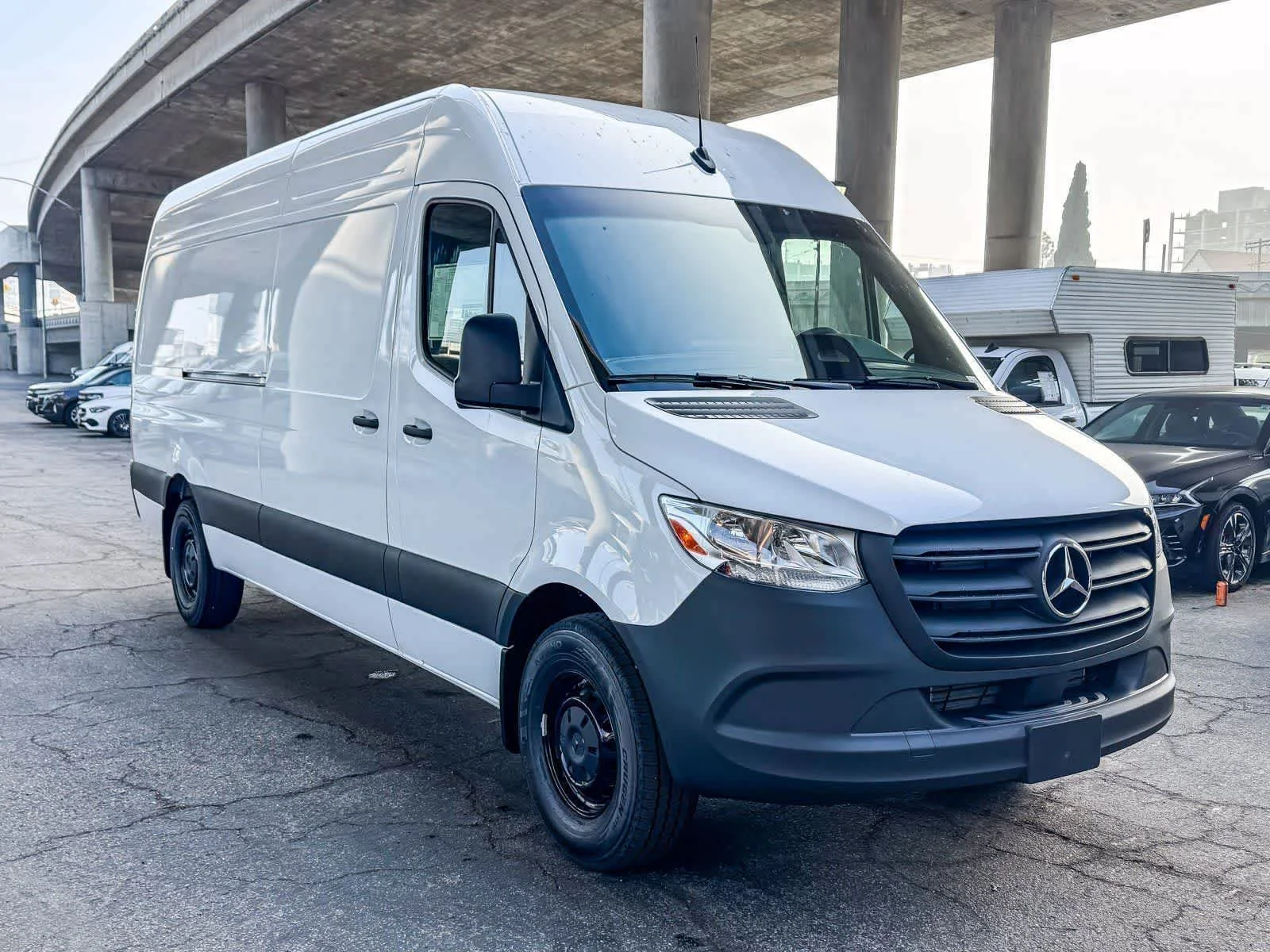 New 2026 Arctic White Mercedes-Benz Cargo 170WB High Roof RWD 2.0L I4 Diesel Turbo SO image 3