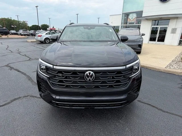 New 2026 Deep Black Pearl Volkswagen 2.0T SEL R-Line Black image 2
