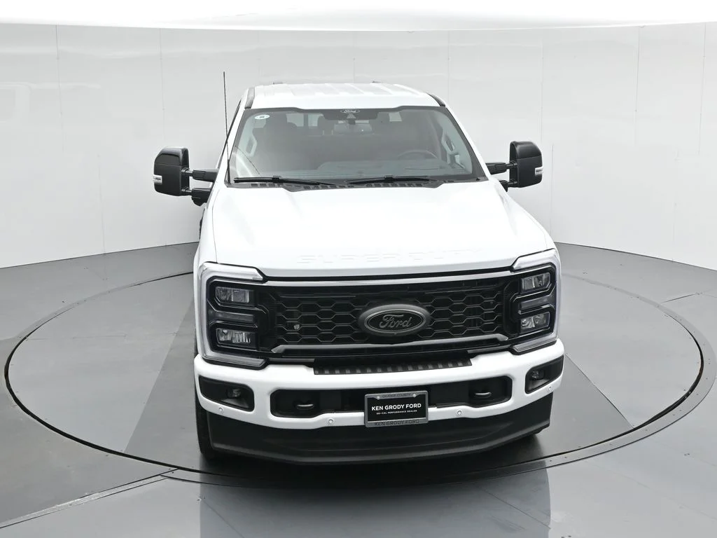 New 2026 Oxford White Ford Lariat image 43