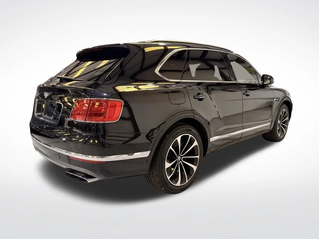 Used 2018  Bentley W12 image 6