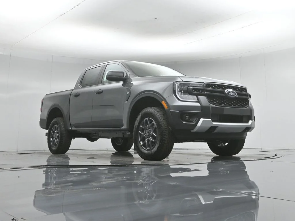 New 2026 Carbonized Gray Metallic Ford XLT image 43