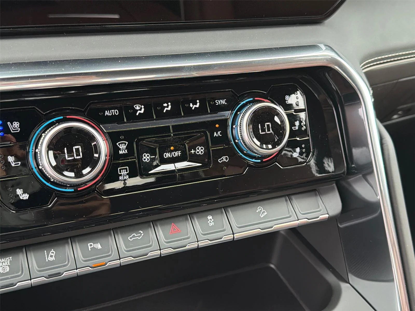 2026 GMC Sierra 2500HD Denali Ultimate - Photo 22