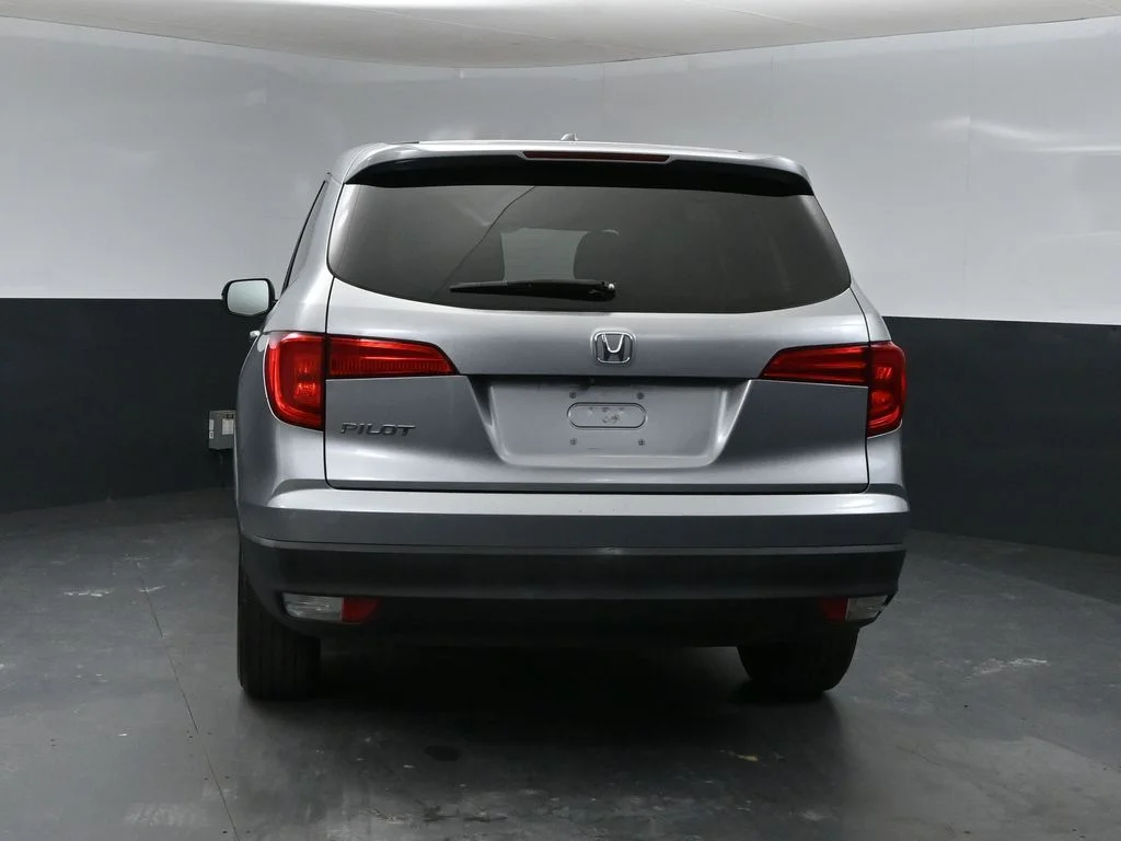 Used 2017 Silver Honda EX image 5