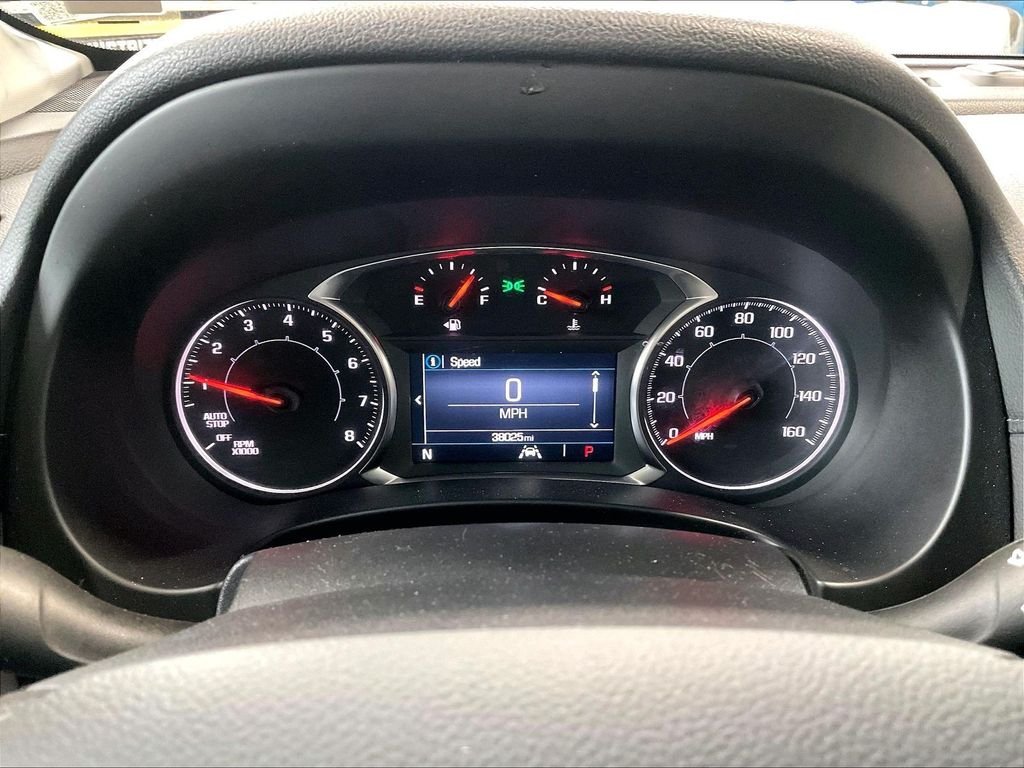 Used 2024 Silver GMC SLE image 15