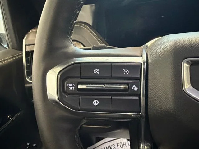 Used 2025 White GMC Elevation image 33