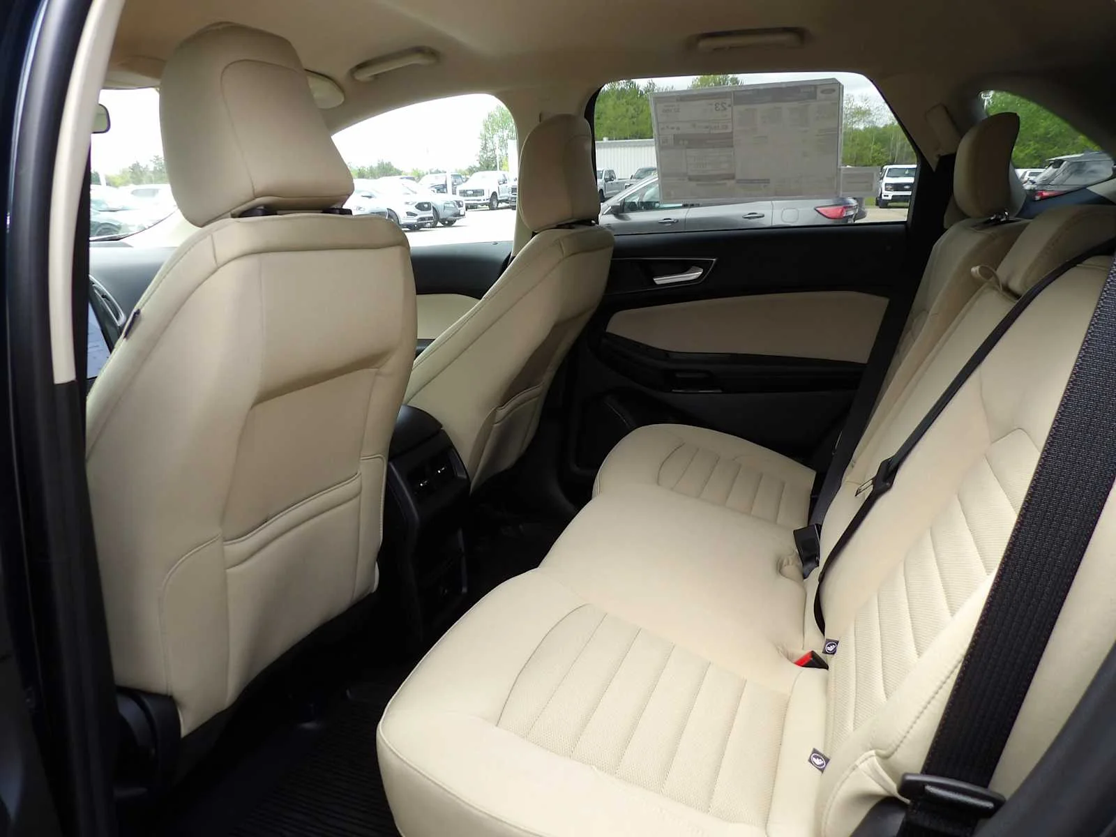 2024 Ford Edge SE - Photo 12