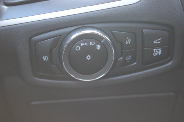 Used 2024 White Ford SEL image 19