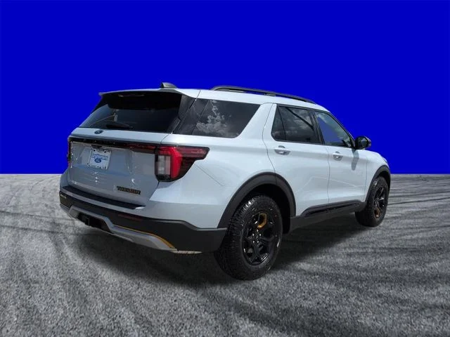New 2026 Space White Metallic Ford Tremor® image 4
