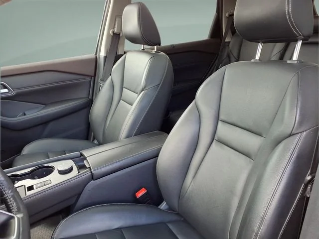 Used 2021 Black Nissan SL image 14